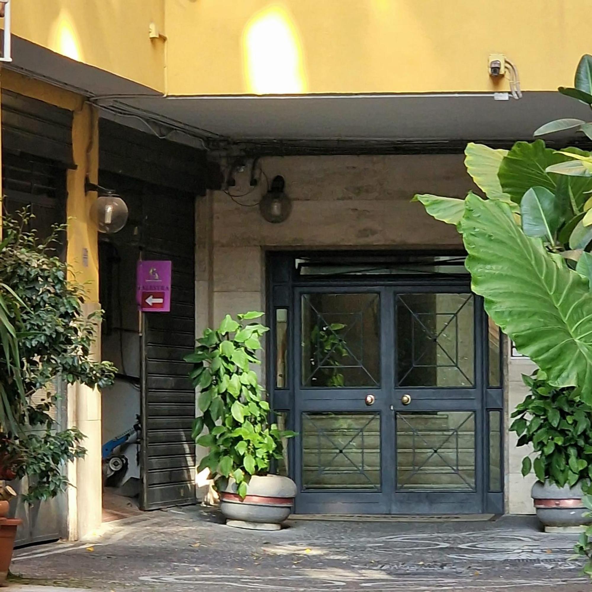 Faccia Gialla Napoli Casa Vacanze ภายนอก รูปภาพ