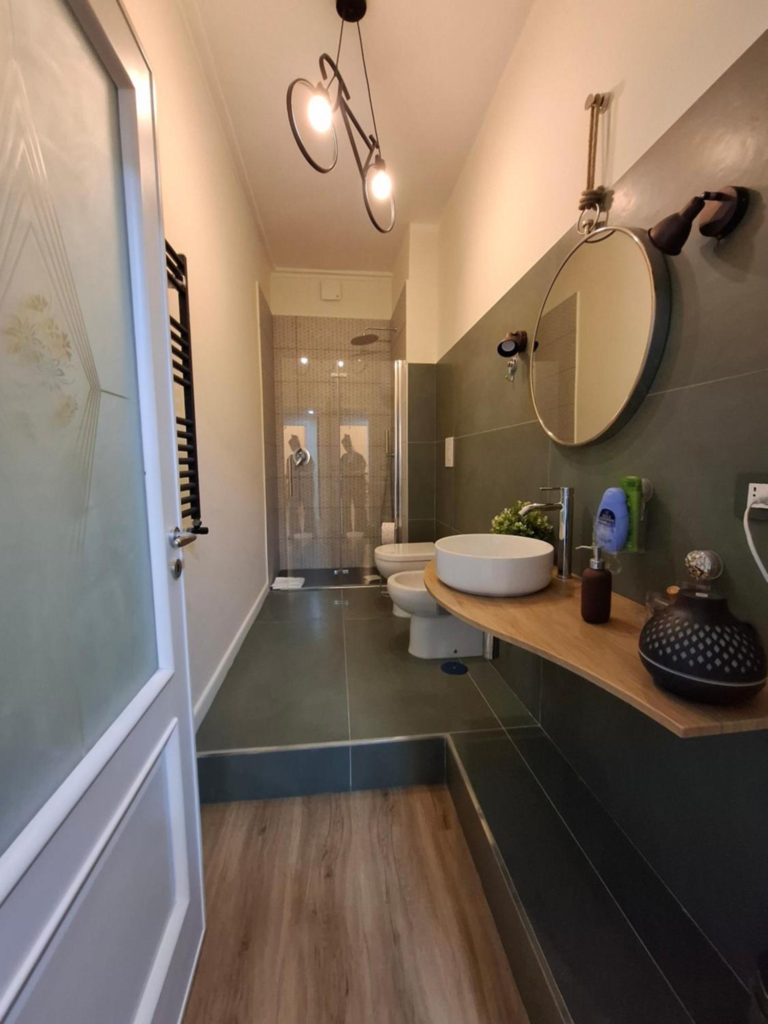 Faccia Gialla Napoli Casa Vacanze ภายนอก รูปภาพ